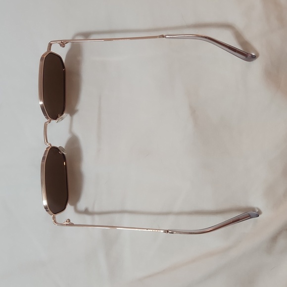 90s Hexagon Sunglasses - Picture 3 of 9